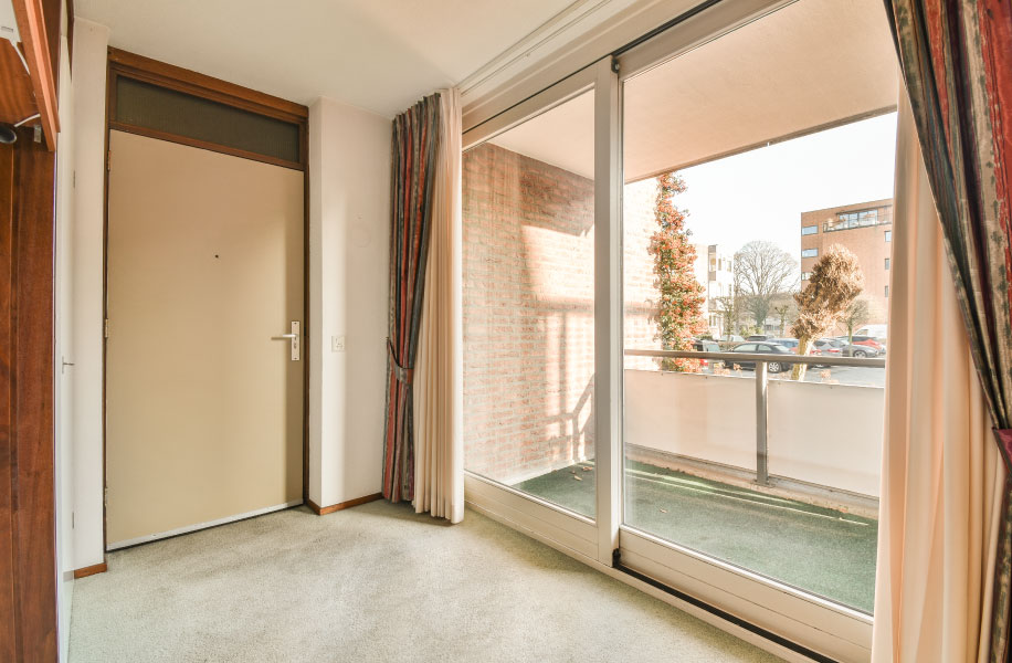 Uși culisante din PVC - Umbriterm | Satu Mare